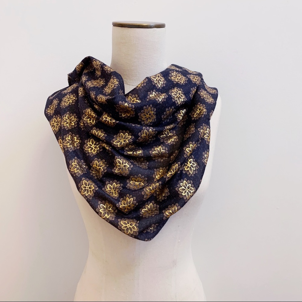 Lulla By Bindya Blue Gold Floral Print Scarf NEW